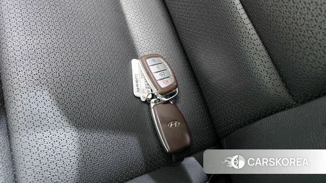 Hyundai Avante AD id 4295156 из Кореи 7
