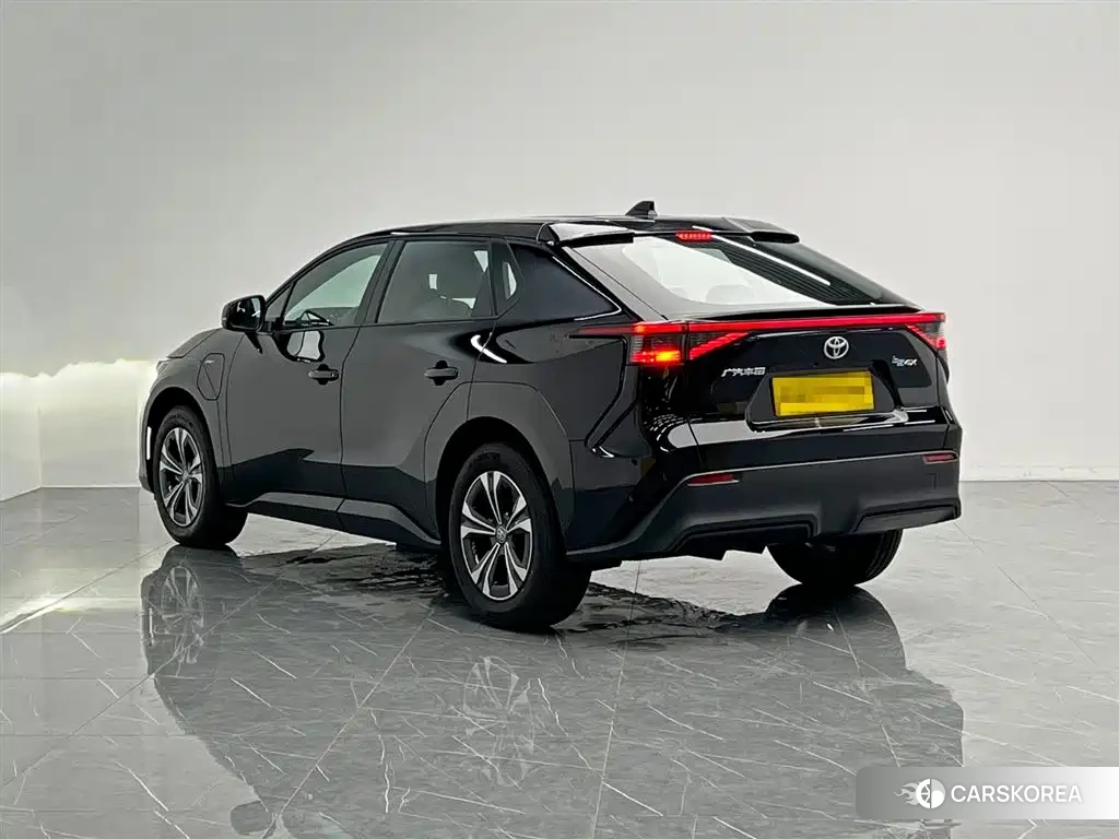 Toyota bZ4X id 4554133 из Китая 8