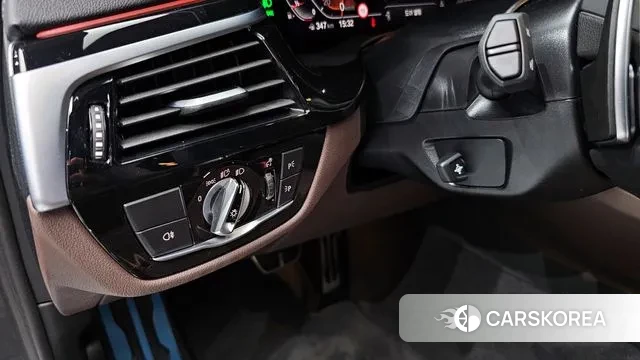 BMW 5 Series (G30) id 2974695 из Кореи 7