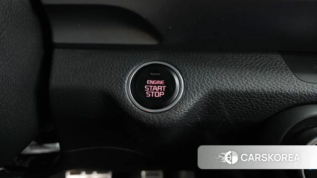 Kia Stonic id 4906716 из Кореи 7