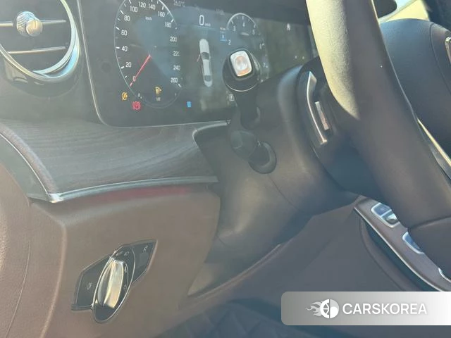 Mercedes-Benz E-class id 4272445 из Китая 7