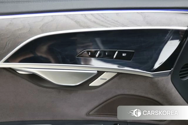 Audi A8 id 4264089 из Китая 7