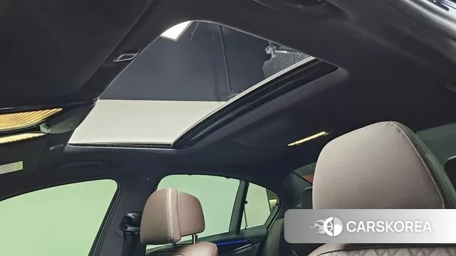 BMW 5 Series (G30) id 3478064 из Кореи 7