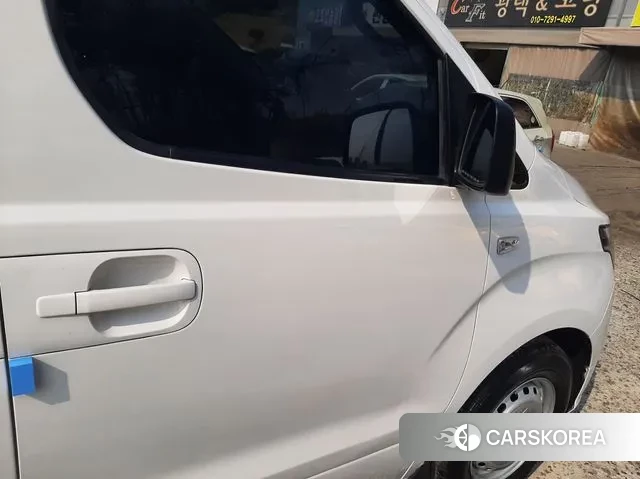 Hyundai The New Grand Starex id 3697588 из Кореи 7