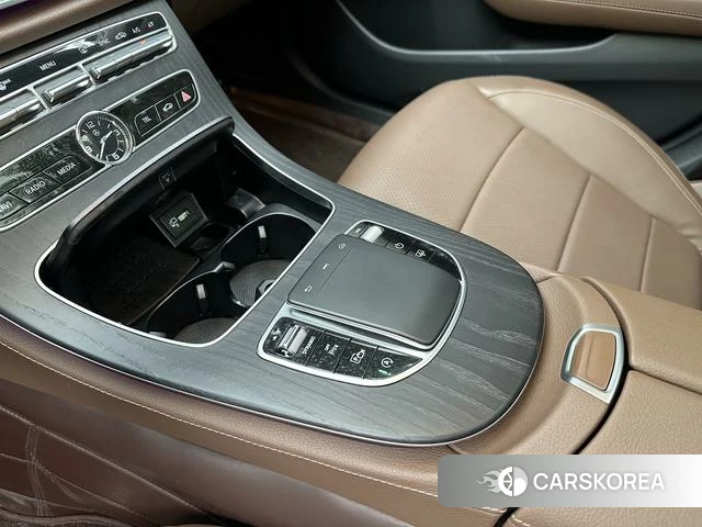 Mercedes-Benz E-class id 4221316 из Китая 7