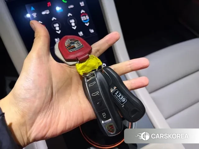 Porsche Taycan id 3519345 из Кореи 7