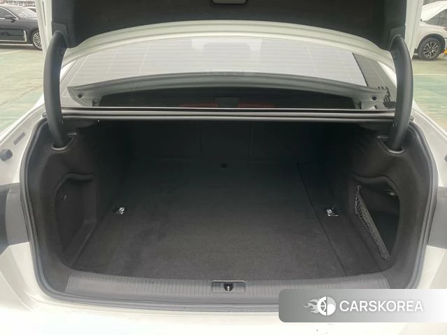 Audi A4L id 4271343 из Китая 7