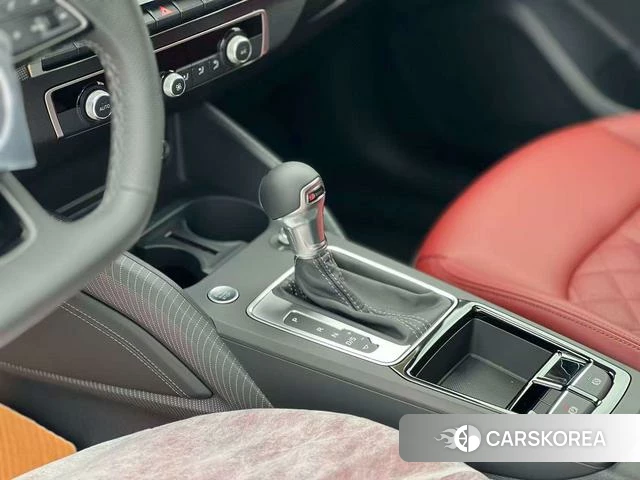 Audi Q2L id 4341698 из Китая 7