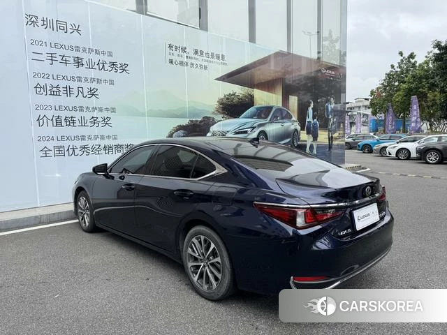 Lexus ES id 4274481 из Китая 7