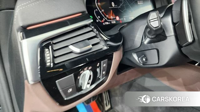 BMW 5 Series (G30) id 4614379 из Кореи 7