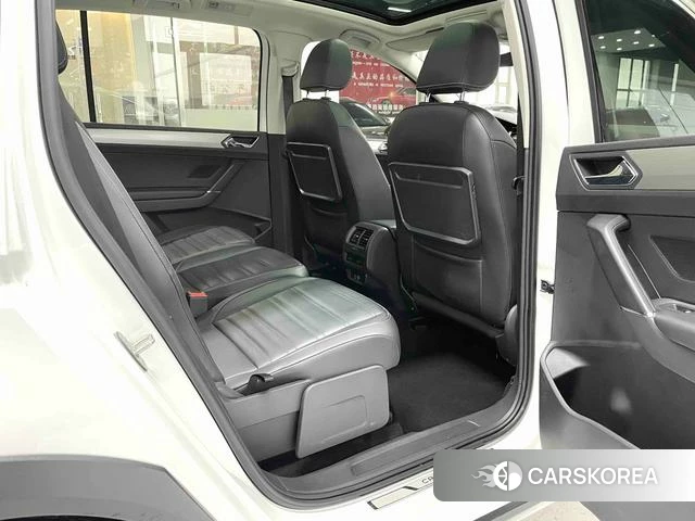 Volkswagen Touran L id 4256824 из Китая 7