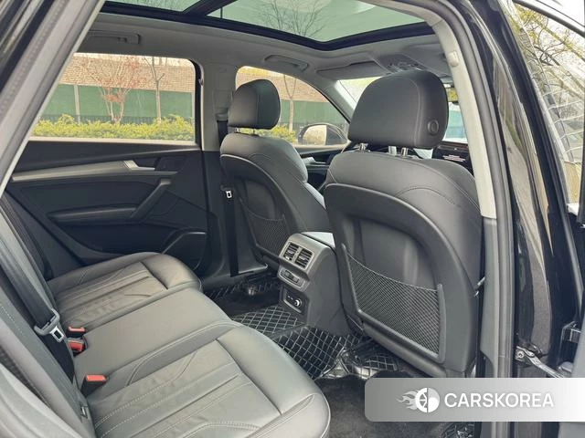 Audi Q5L id 4275516 из Китая 7