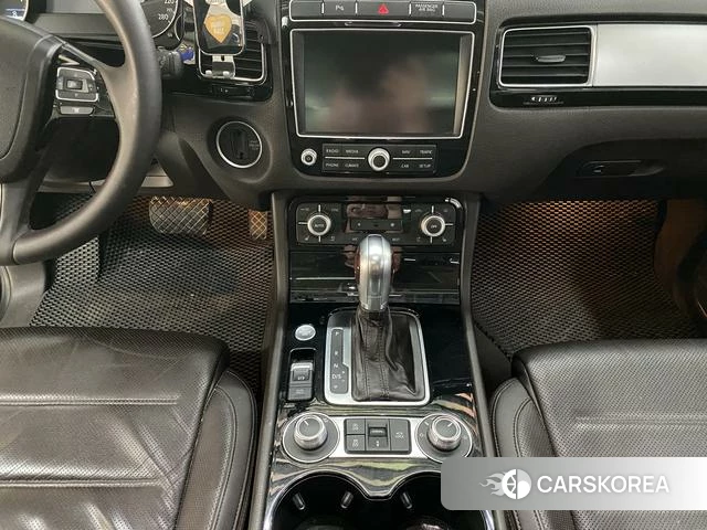 Volkswagen Touareg id 4211149 из Китая 7