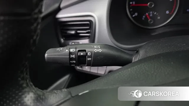 Kia Stonic id 3778984 из Кореи 7