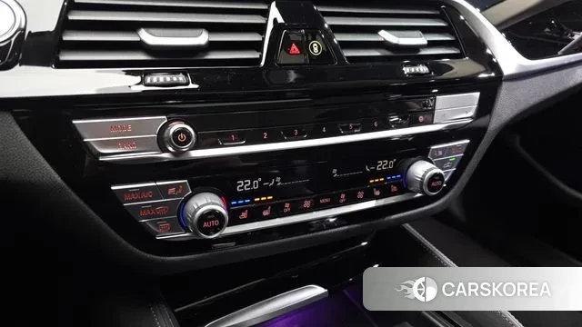 BMW 5 Series (G30) id 3344663 из Кореи 7