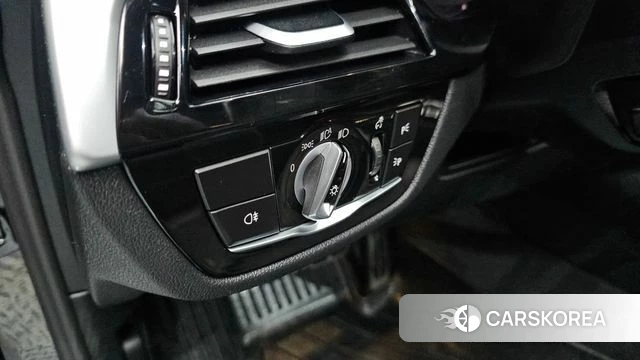 BMW 5 Series (G30) id 4656366 из Кореи 7