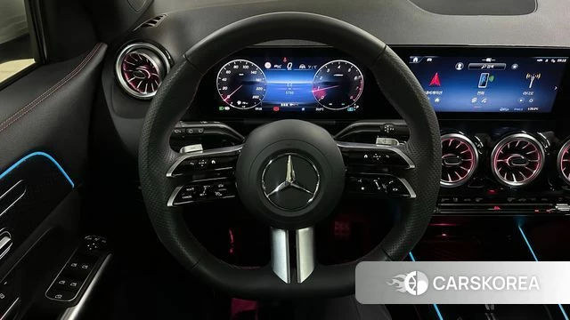 Mercedes-Benz GLA - Class H247 id 3831568 из Кореи 7