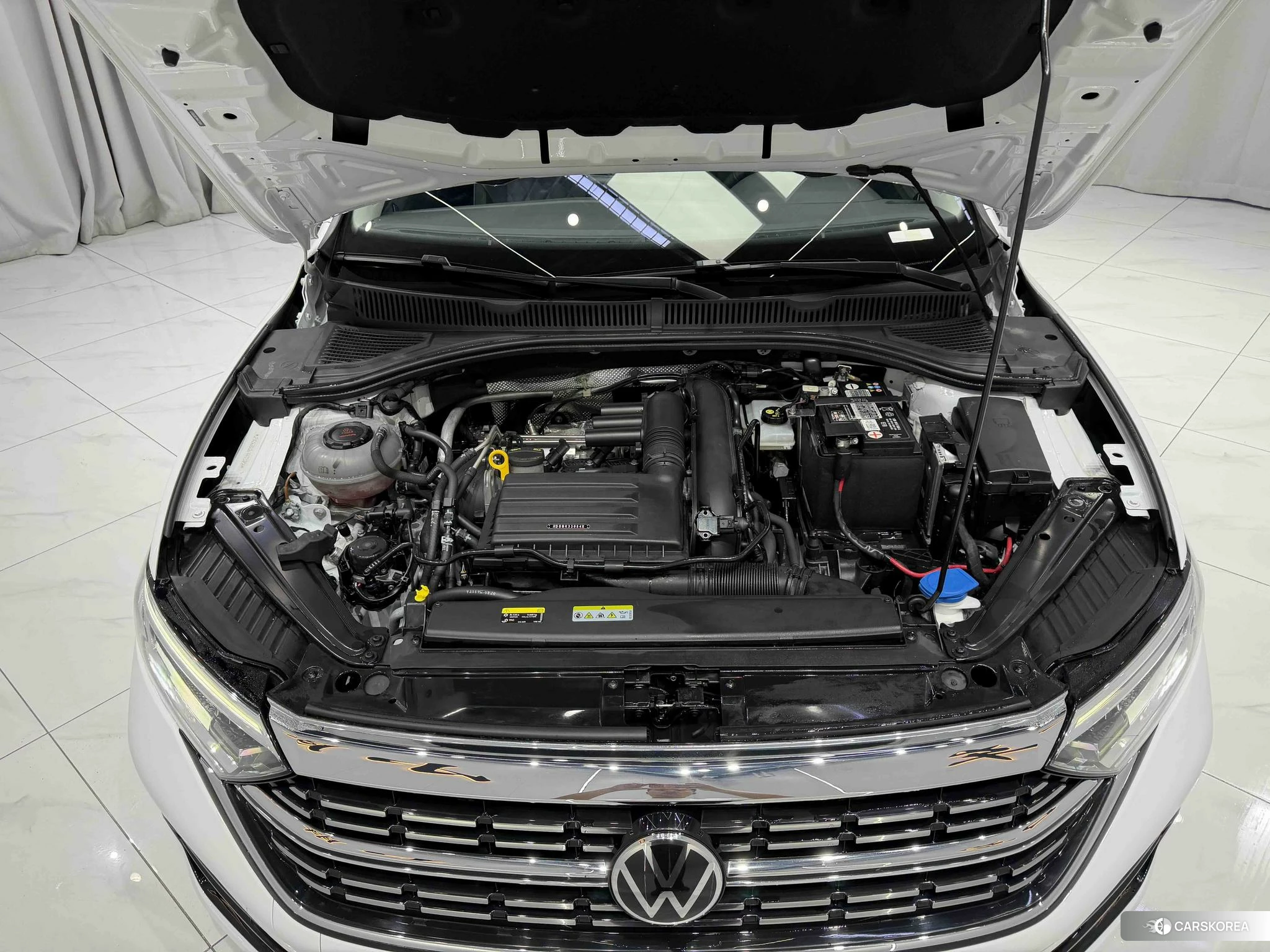 Volkswagen Sagitar id 4455352 из Китая 7