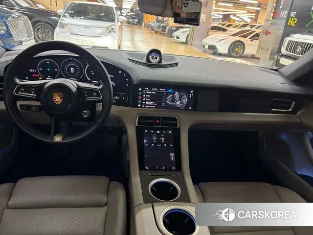 Porsche Taycan id 3231388 из Кореи 7