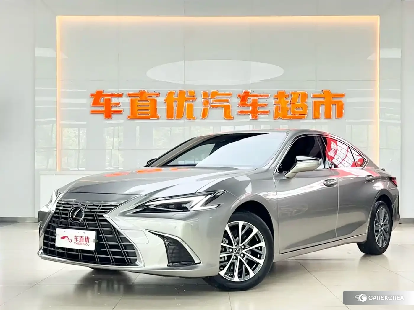 Lexus ES id 4669353 из Китая 7