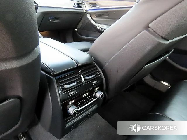 BMW 5 Series (G30) id 3829317 из Кореи 7