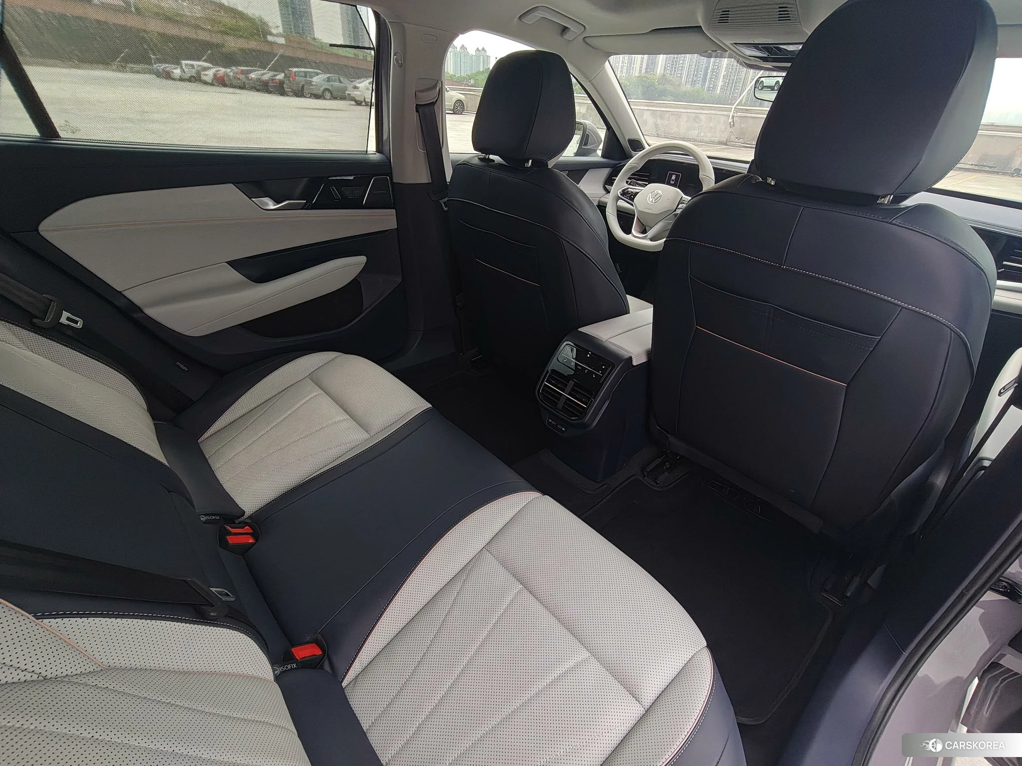 Volkswagen Passat id 4419077 из Китая 7