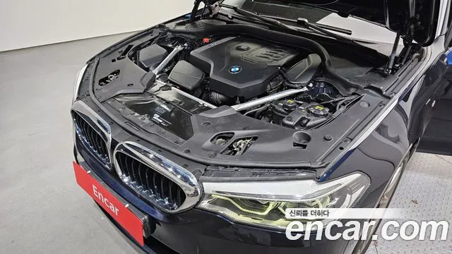 BMW 5 Series (G30) id 2672442 из Кореи 7