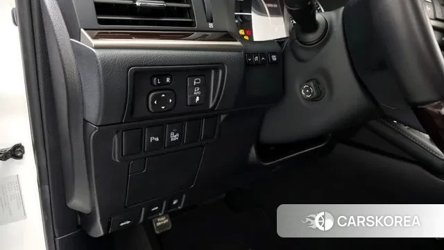 Lexus New ES300h id 3779298 из Кореи 7