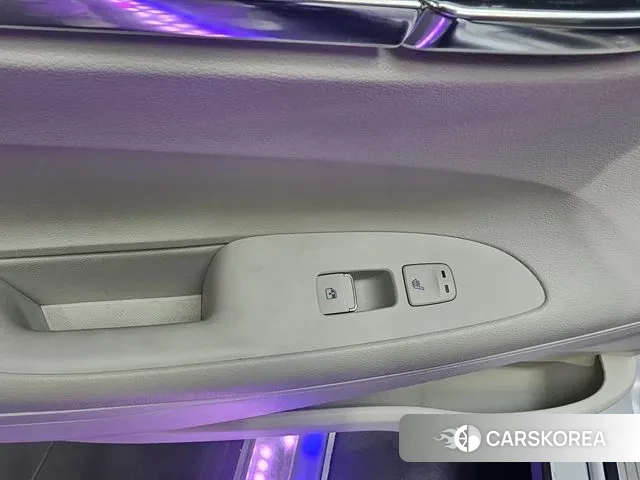 Hyundai The New Grandeur IG Hybrid id 3587147 из Кореи 7