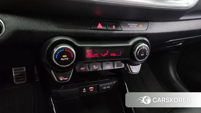 Kia Stonic id 3593530 из Кореи 7