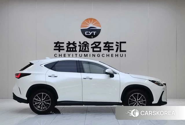 Lexus NX id 4274392 из Китая 7