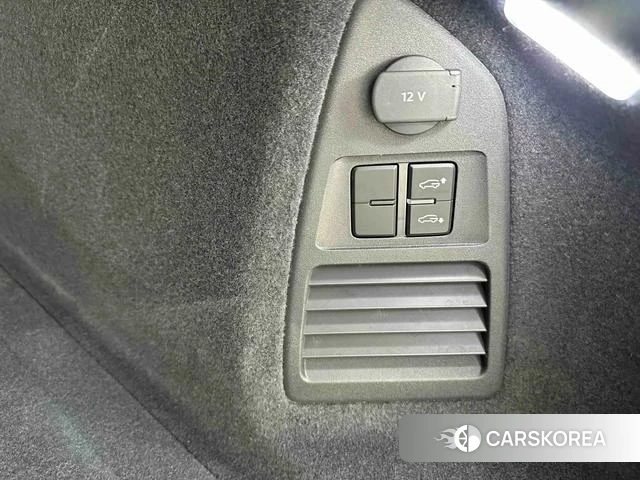 Volkswagen Touareg id 4300114 из Китая 7