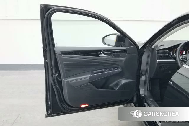Volkswagen Passat id 4272198 из Китая 7
