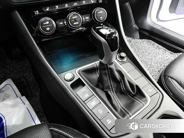 Volkswagen 7th Generation of Jetta 2023 Белый из Кореи, фото 6