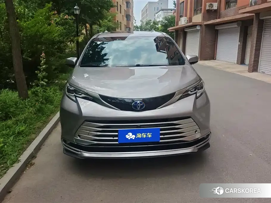 Toyota Sienna id 4547248 из Китая 7