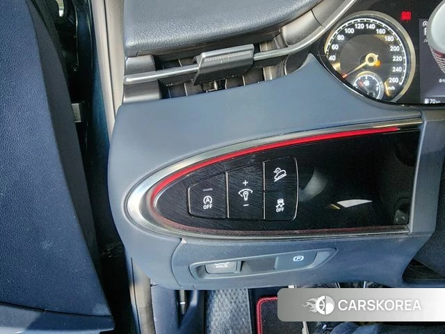 Genesis GV70 id 4716942 из Кореи 7