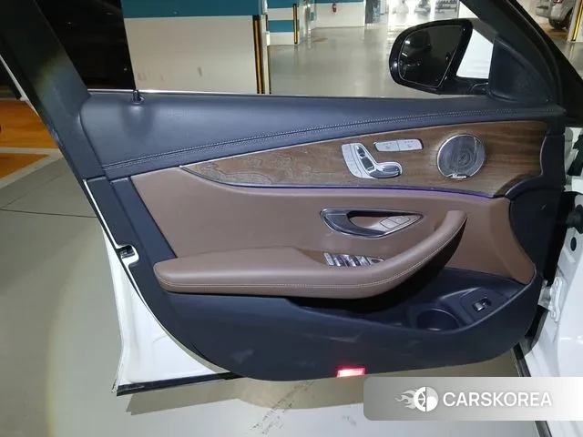 Mercedes-Benz E-Class W213 id 3502777 из Кореи 7