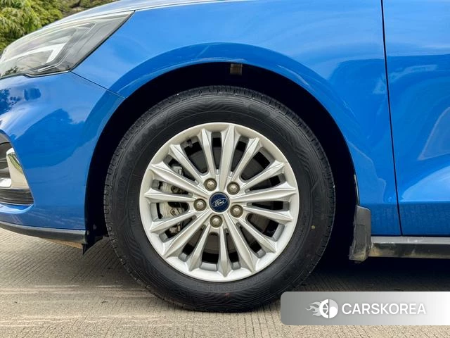 Ford Fox id 4380704 из Китая 7