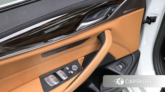 BMW 5 Series (G30) id 4409351 из Кореи 7