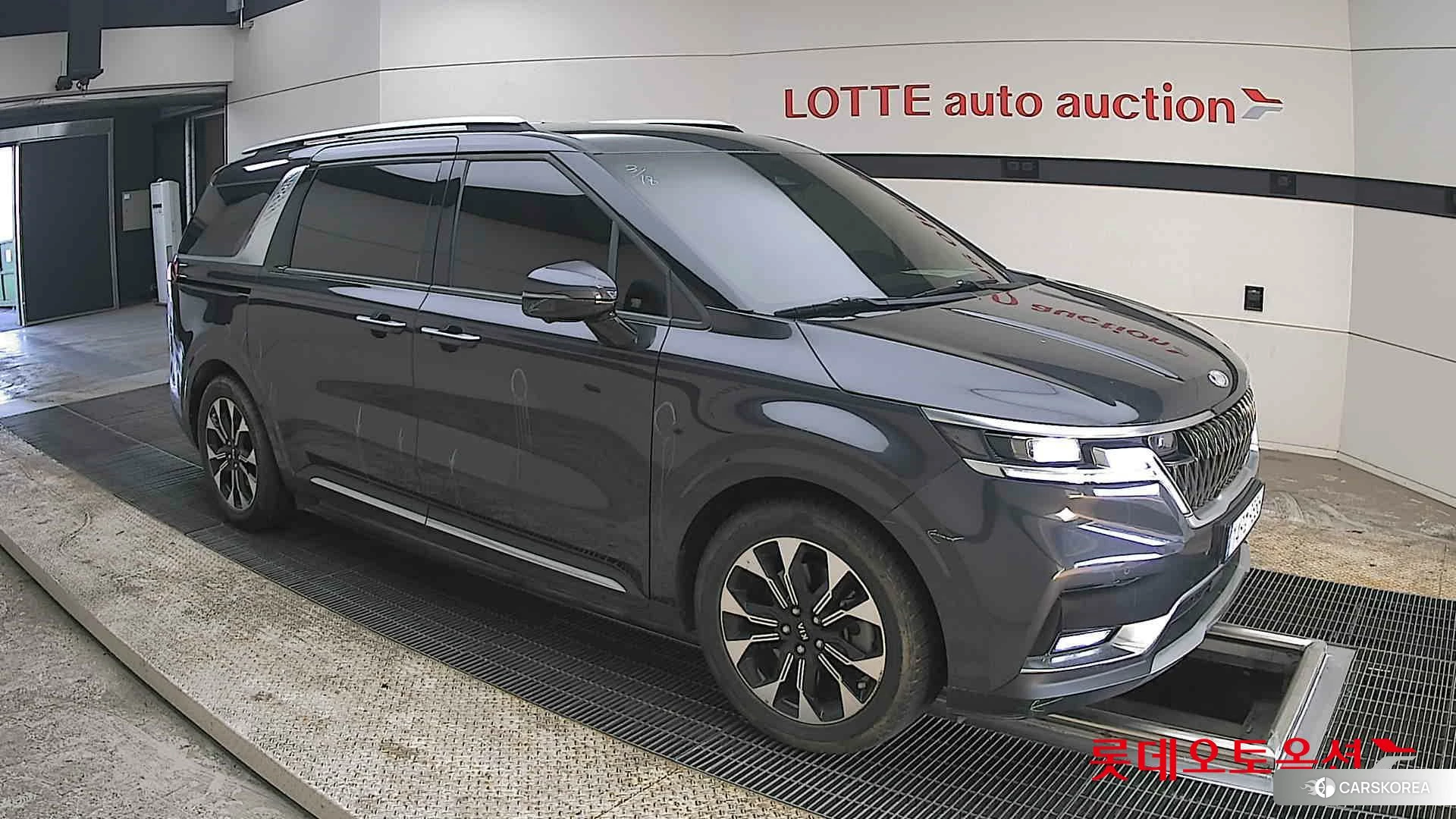 Kia Carnival id 3888403 из Кореи 7