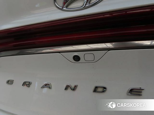 Hyundai Grandeur IG id 4311038 из Кореи 7