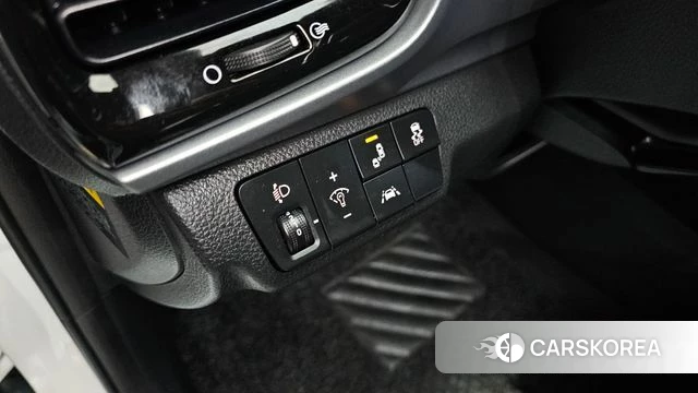 Kia Stonic id 3801296 из Кореи 7