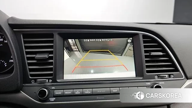 Hyundai Avante AD id 3484987 из Кореи 7