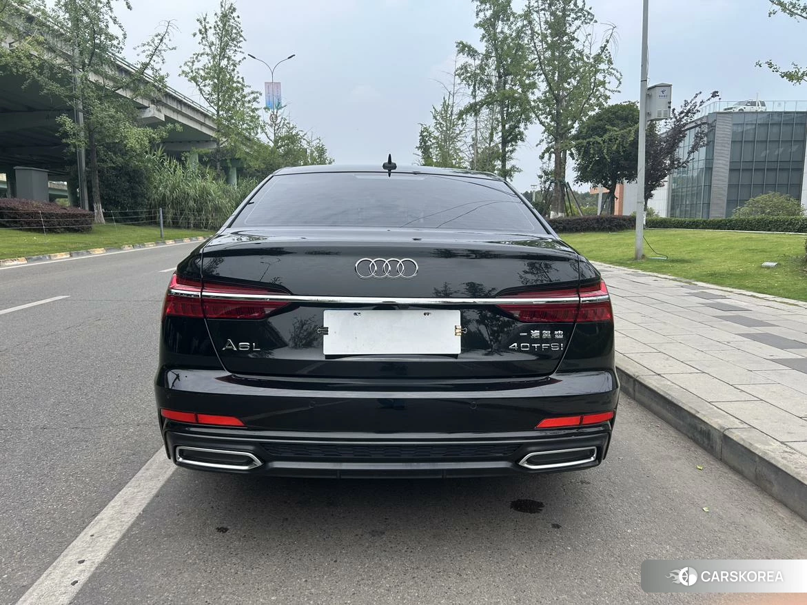 Audi A6L id 4426898 из Китая 7