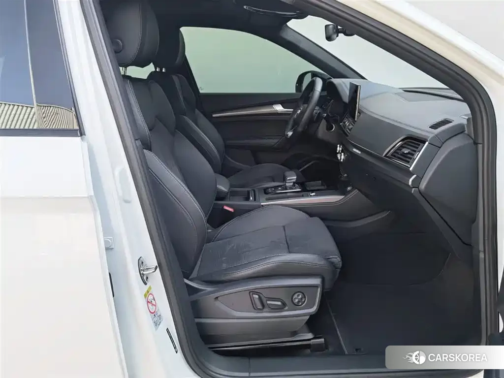 Audi Q5L id 4629461 из Китая 7