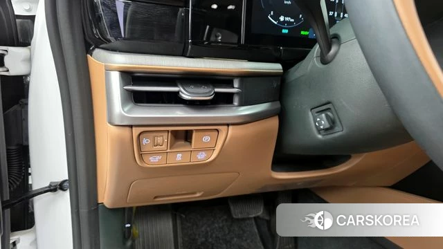 Hyundai Grandeur Hybrid (GN7) id 3858980 из Кореи 7