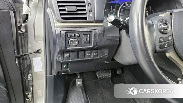 Lexus CT200h id 3621803 из Кореи 7