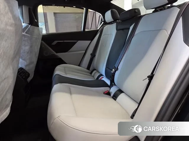 BMW M5 (G90) id 3695912 из Кореи 7