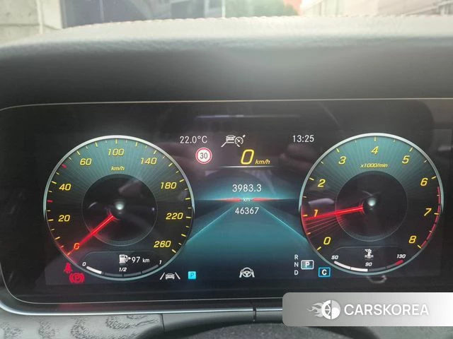 Mercedes-Benz E-Class W213 2022 Белый из Кореи, фото 6