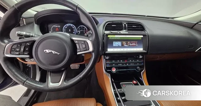Jaguar XE id 3494278 из Кореи 7